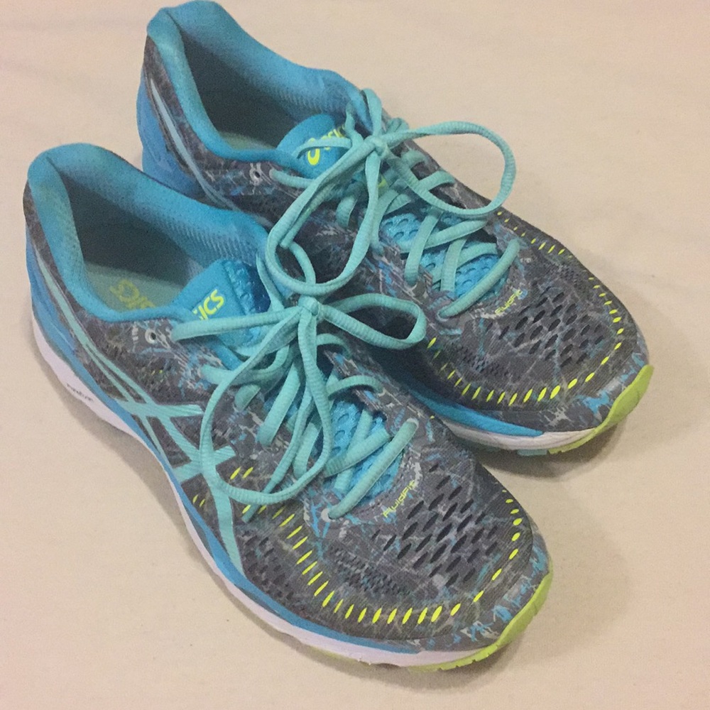 ASICS gel Kayano size 10